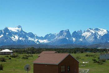 Hosteria Lago Tyndall Hotel Torres del Paine National Park Exterior photo