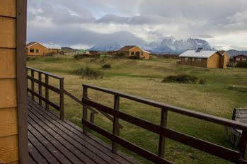 Hosteria Lago Tyndall Hotel Torres del Paine National Park Exterior photo