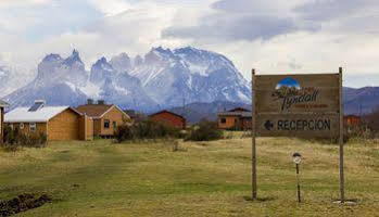 Hosteria Lago Tyndall Hotel Torres del Paine National Park Exterior photo